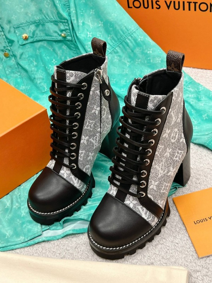 lou1su1tt Boots
