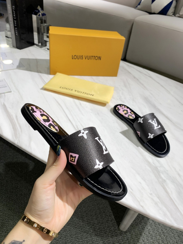 Lou1su1tt slides