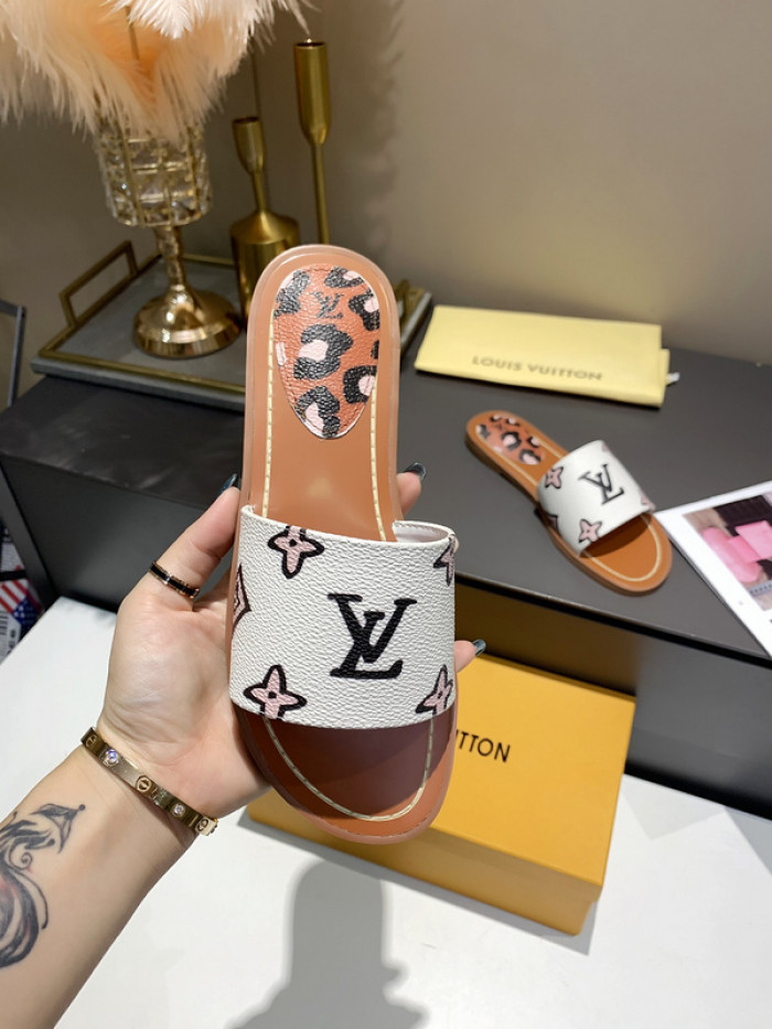 Lou1su1tt slides