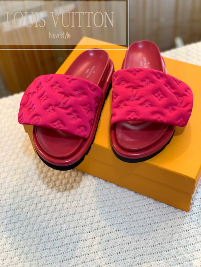 Lou1su1tt slides