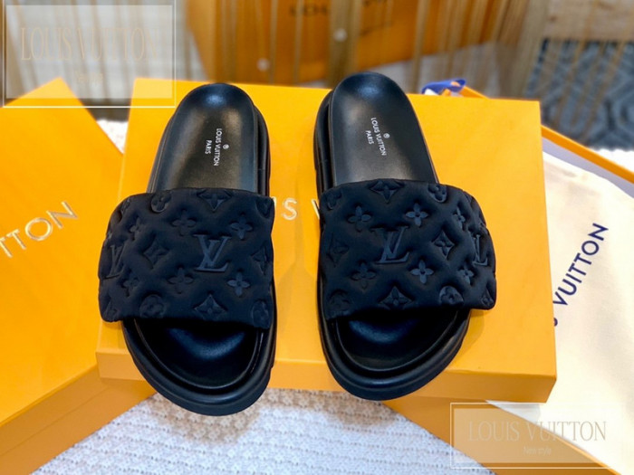 Lou1su1tt slides