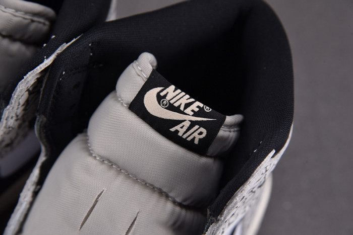 Air Jordan 1 Retro High OG "White Cement" DZ5485-052