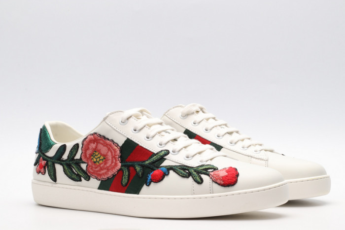 Gu66 Ace Embroidered Low-Top Sneaker