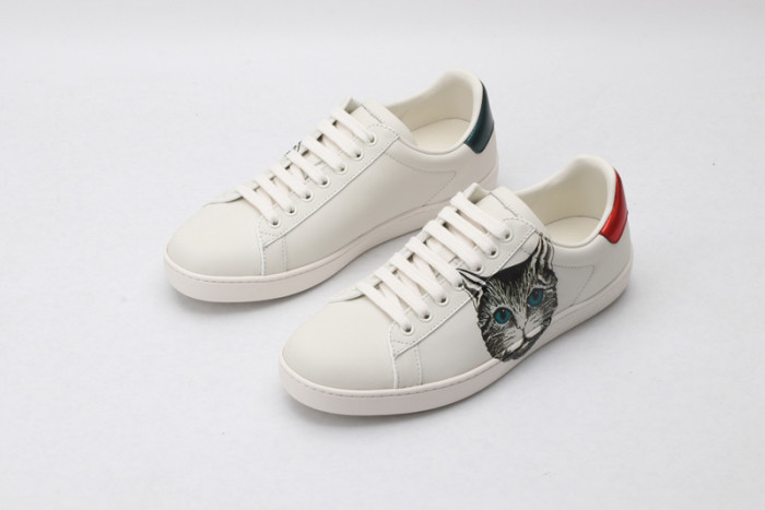 Gu66 Ace Embroidered Low-Top Sneaker