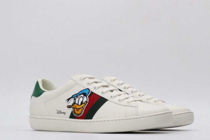 Gu66 Ace Embroidered Low-Top Sneaker
