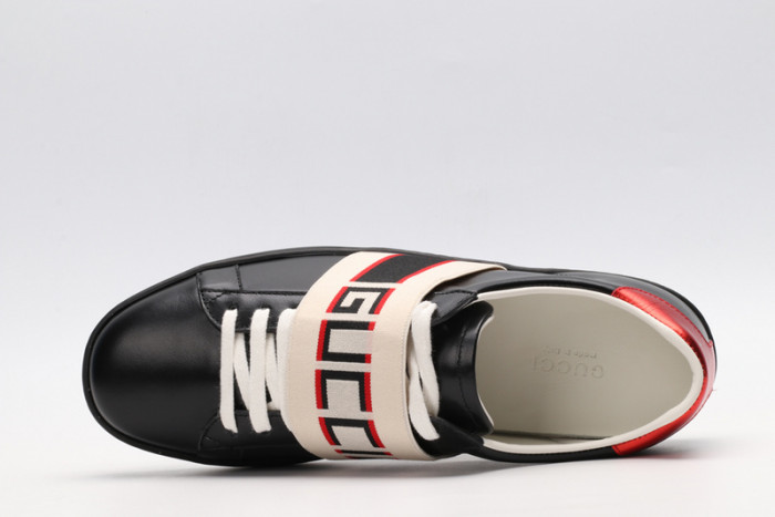 Gu66 Ace Embroidered Low-Top Sneaker