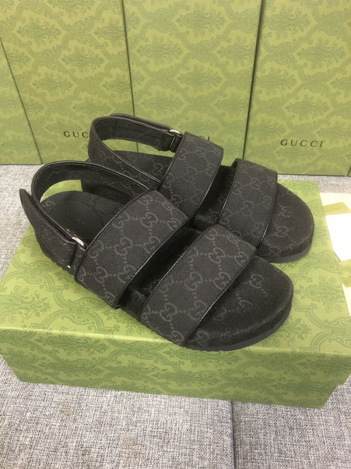 Gu66 SLIPPERS