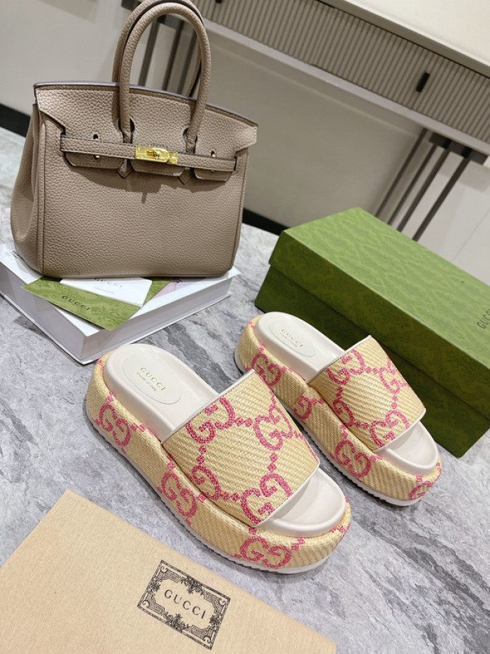 Gu66 SLIPPERS