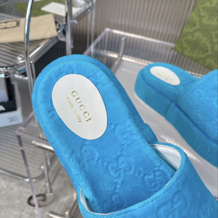 Gu66 SLIPPERS