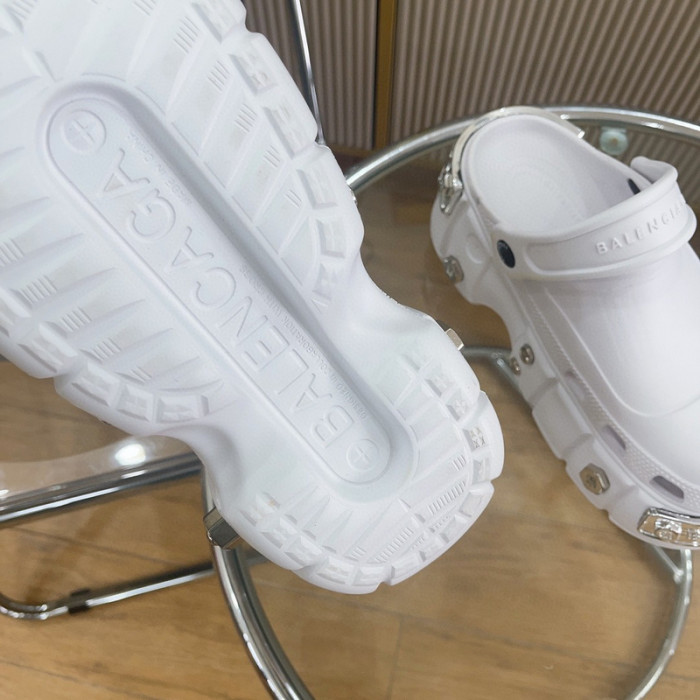 BLCG SLIPPERS