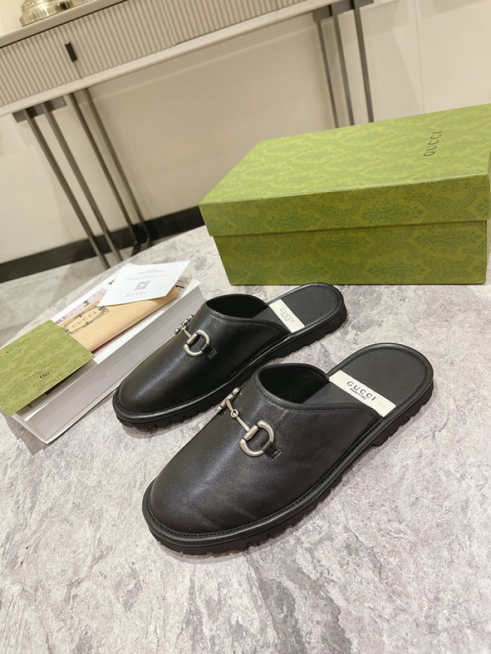Gu66 SLIPPERS