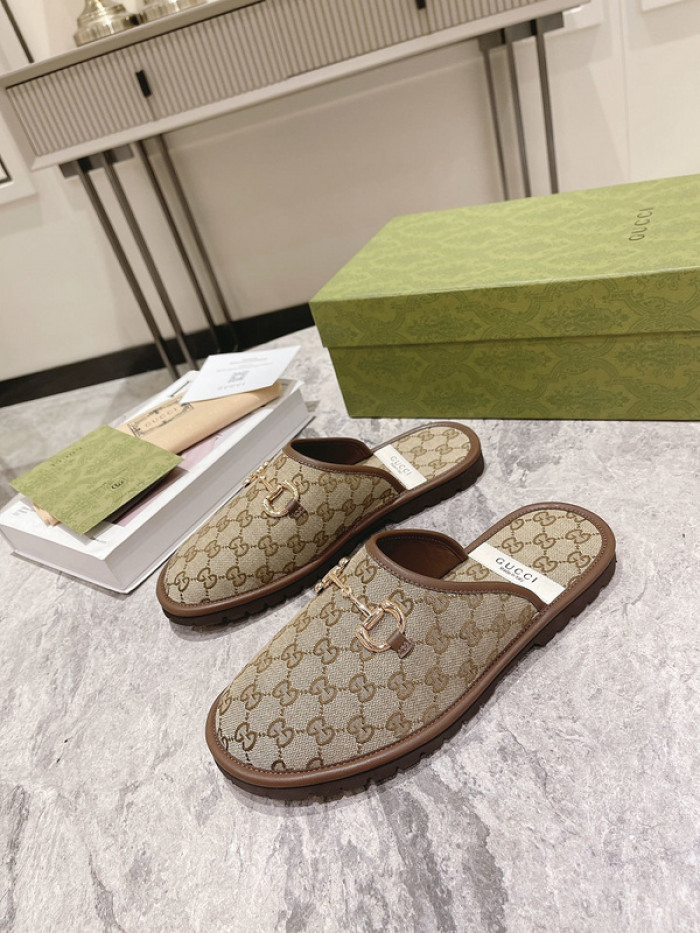 Gu66 SLIPPERS