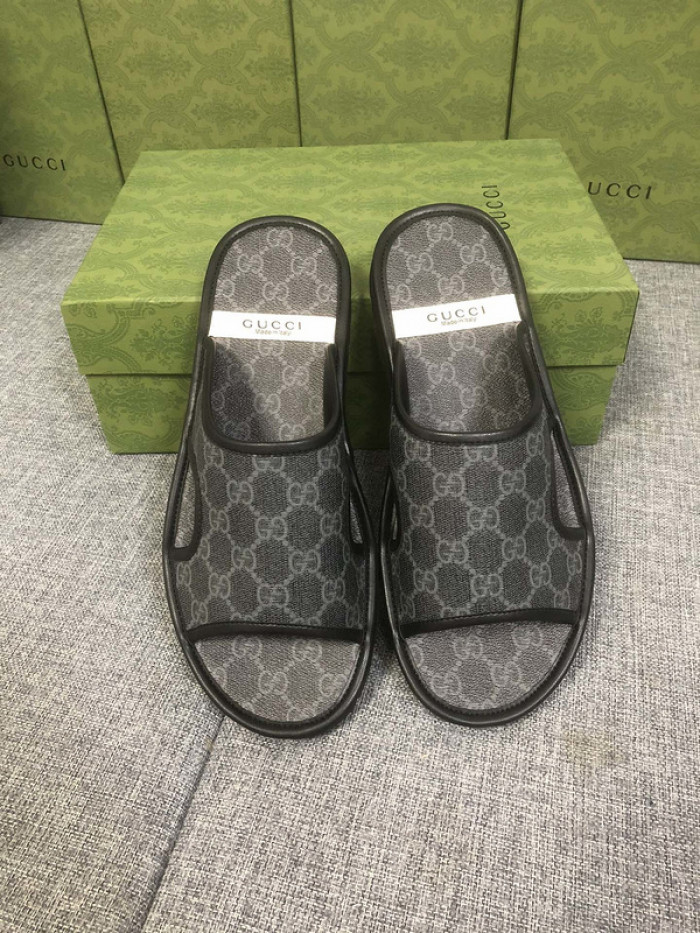 Gu66 SLIPPERS