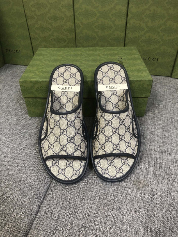Gu66 SLIPPERS