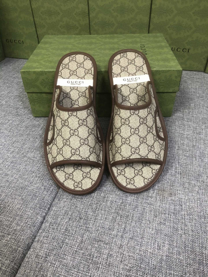 Gu66 SLIPPERS