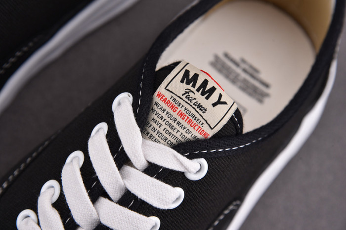 MAISON MIHARA YASUHIRO SNEAKER