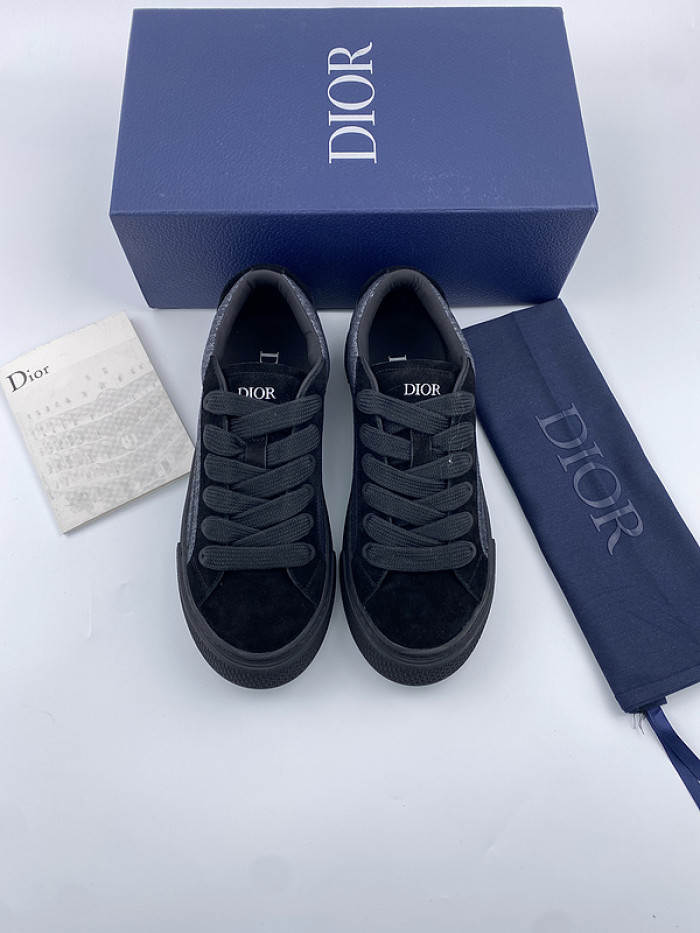 D10R B33 Sneaker