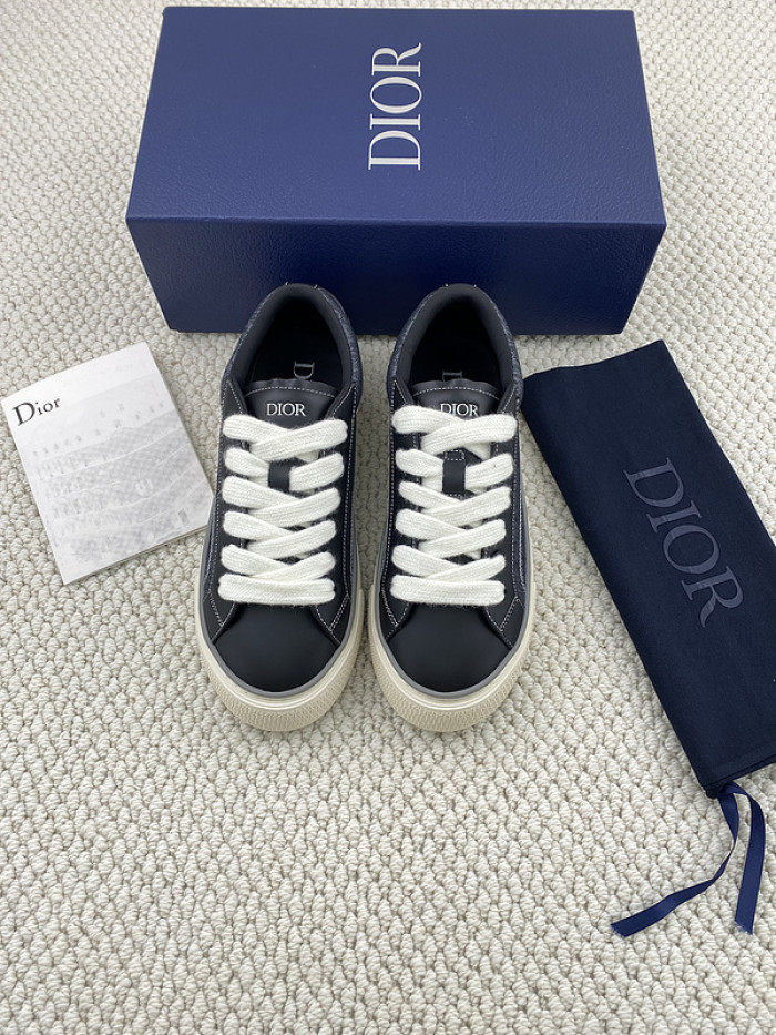 D10R B33 Sneaker