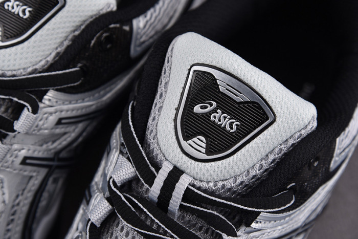 As*ic*s gel-quantum kinetic mid grey pure silver 1203a270-022