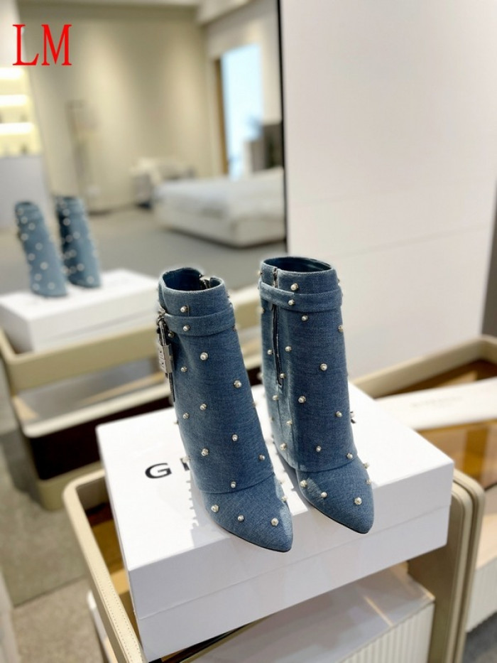G1VENCHY BOOTS