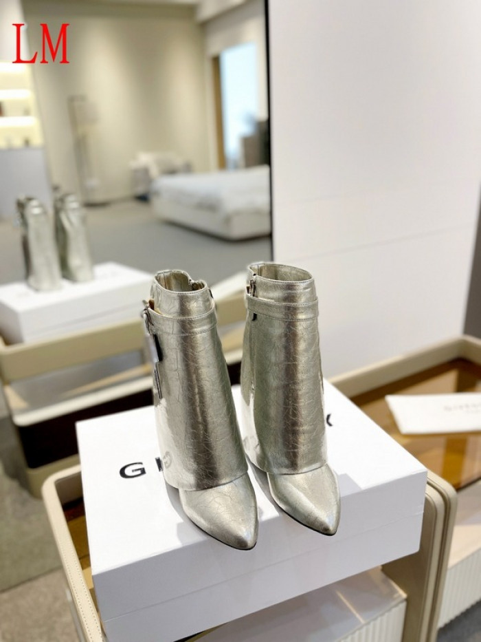 G1VENCHY BOOTS