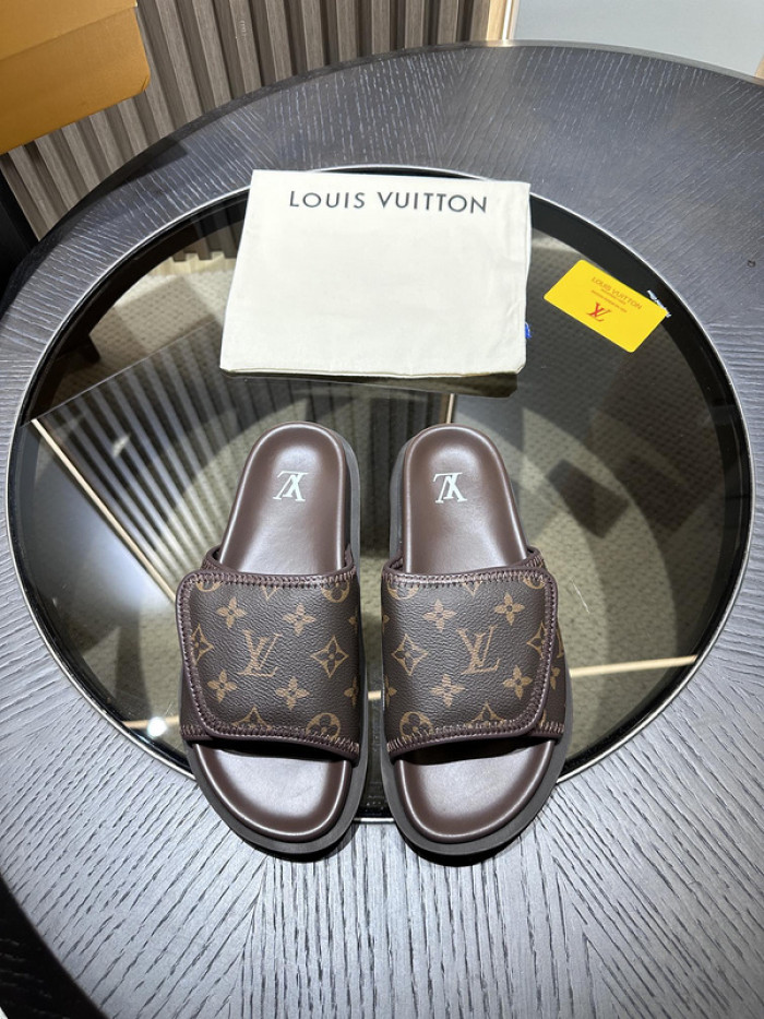 Lou1su1tt slides