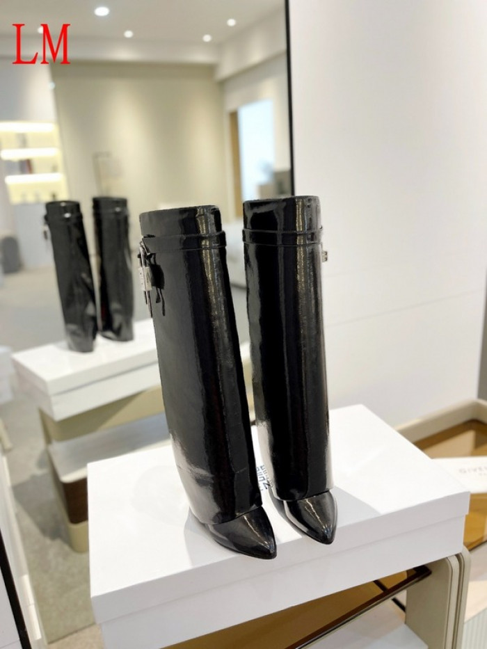 G1VENCHY BOOTS