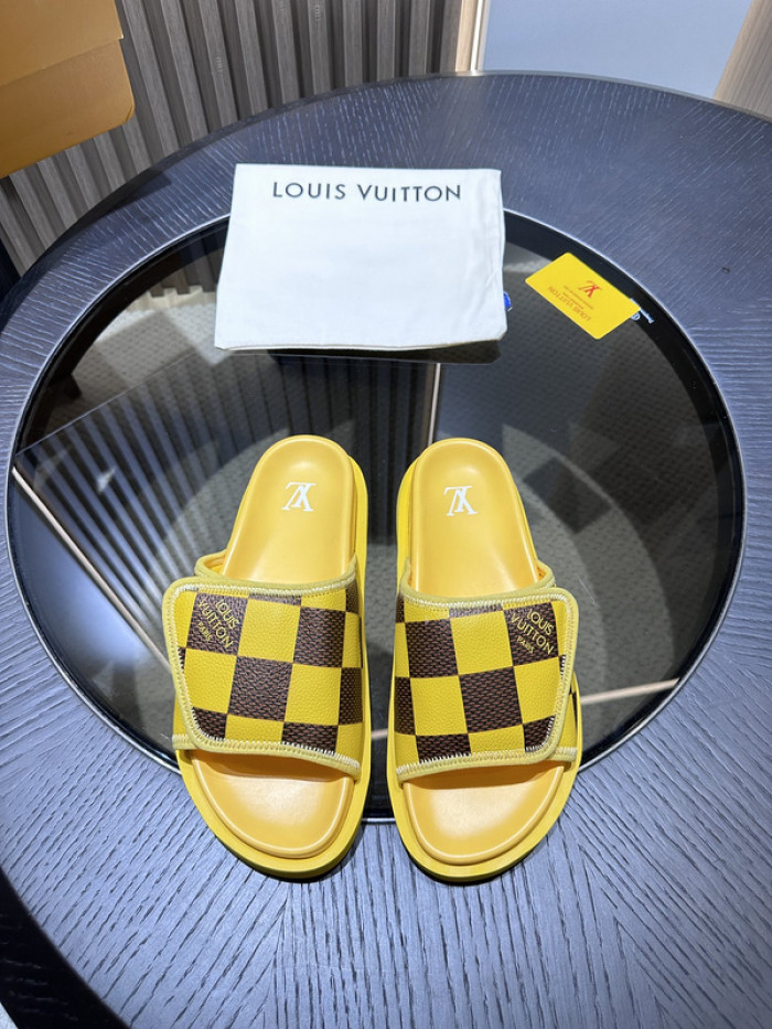 Lou1su1tt slides