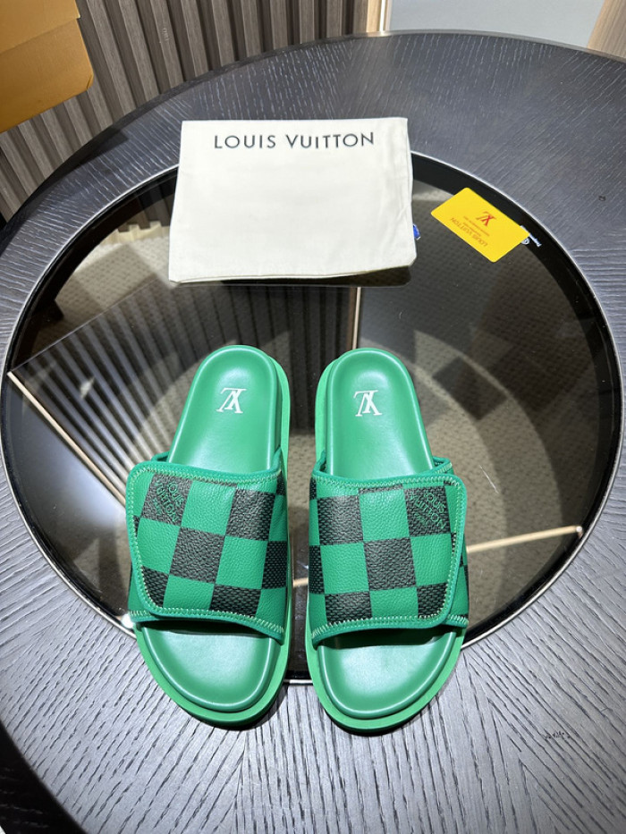 Lou1su1tt slides
