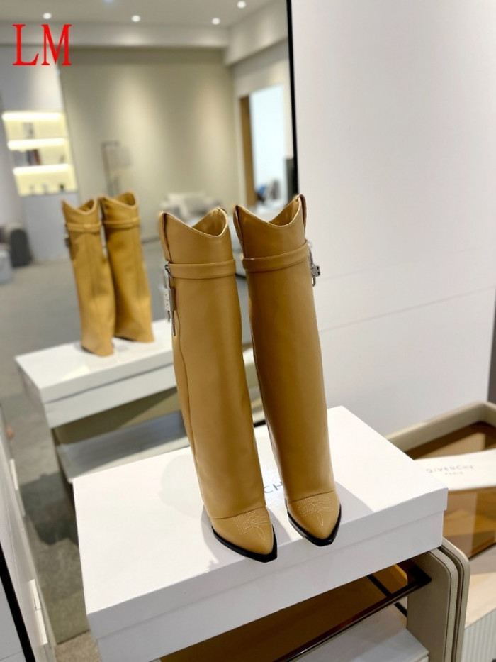 G1VENCHY BOOTS