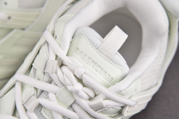 BLCG Track Trainer white glow in dark 542023 W3CR1 9000