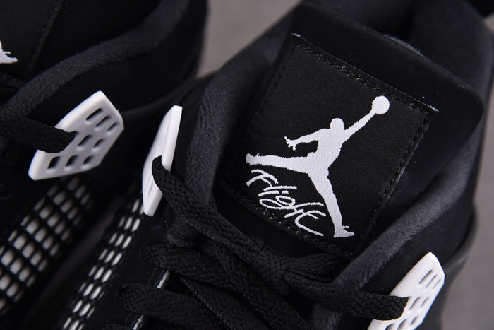 Air Jordan 4 "White Thunder" FQ8138-001