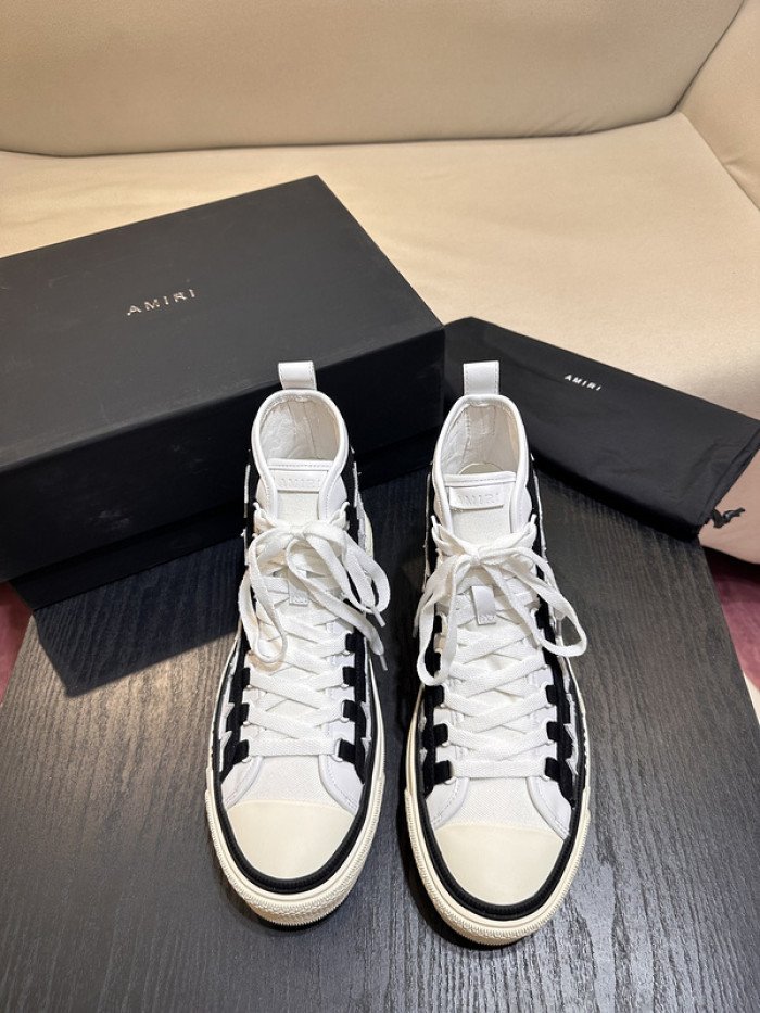 AM1R1 Skel high top