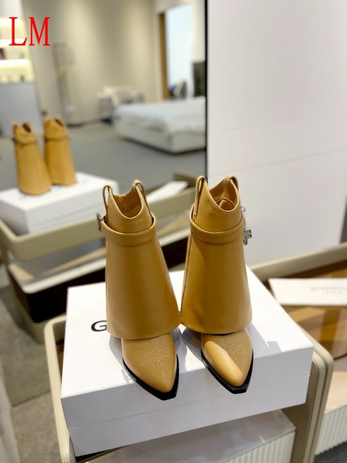 G1VENCHY BOOTS