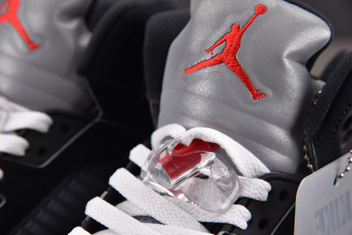 Air Jordan 5 “Black Metallic Reimagined”HF3975-001