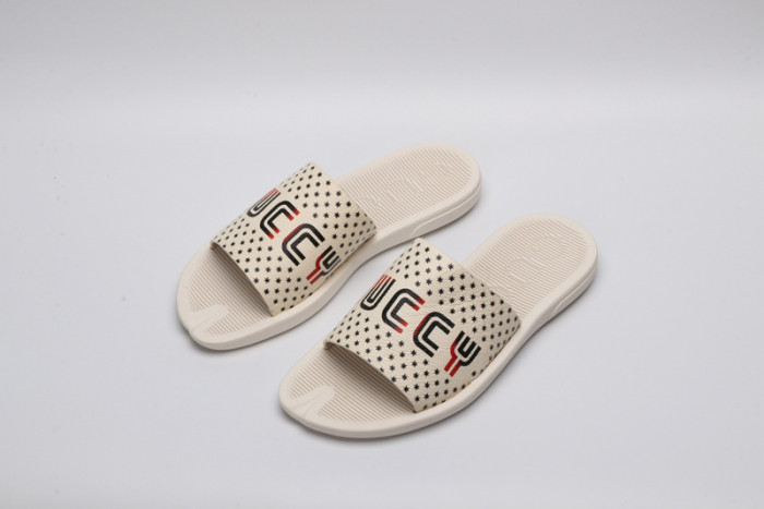 Gu66 SLIPPERS