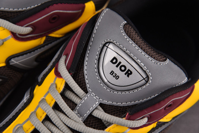 D10R B30 SNEAKER