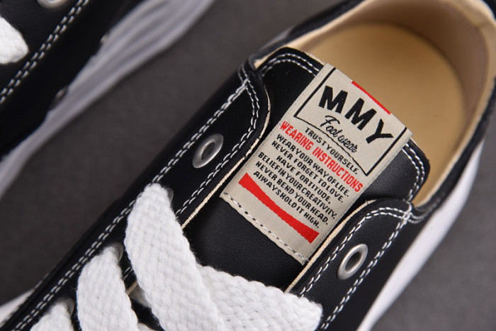 Ma1s0n MIHARA YASUHIRO SNEAKER