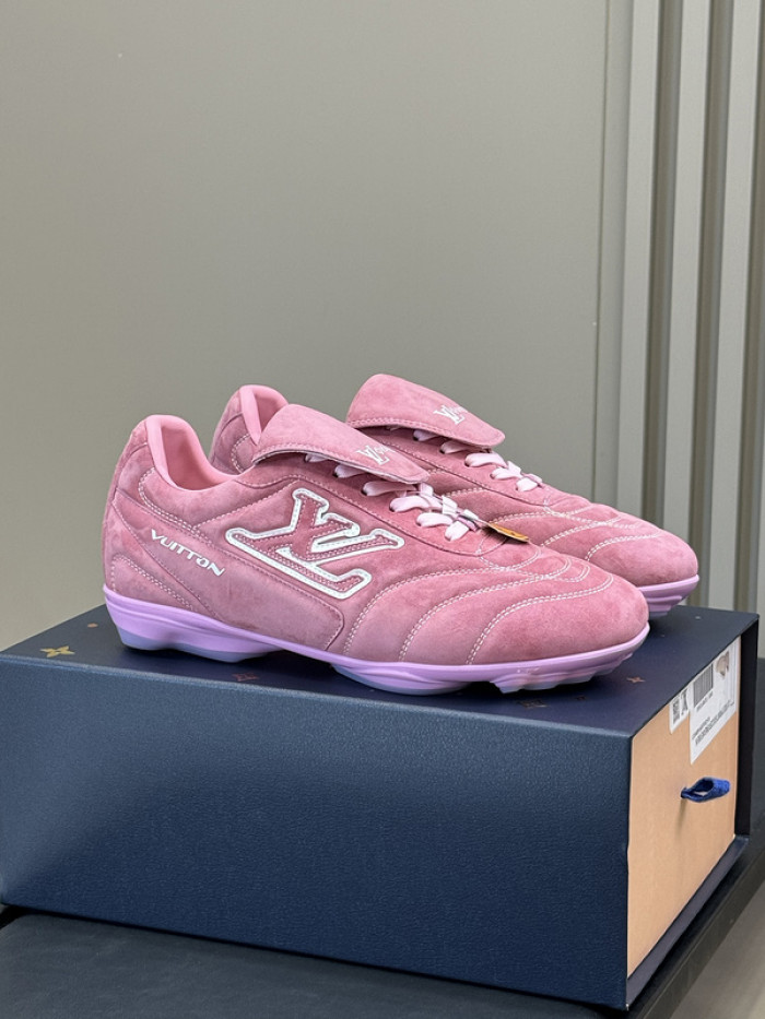 Lou1su1tt Footprint Soccer Pink