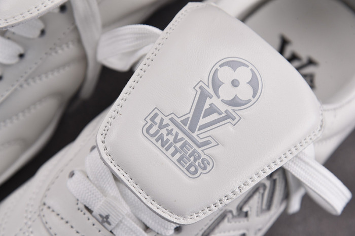 Lou1su1tt Footprint Soccer White Grey