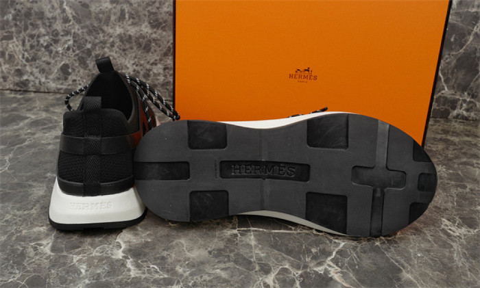 H**me5 Sneaker