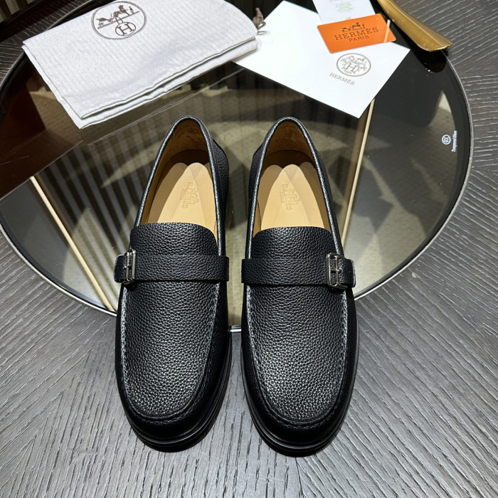 H**me5 Loafer