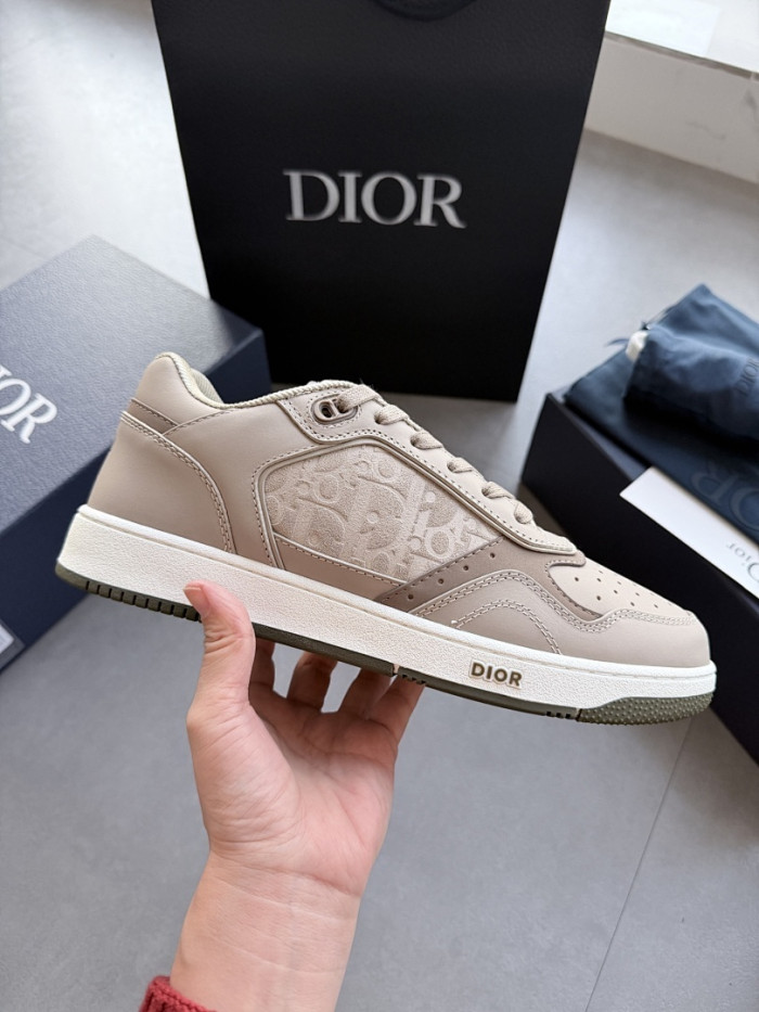 D10R B27 Sneaker