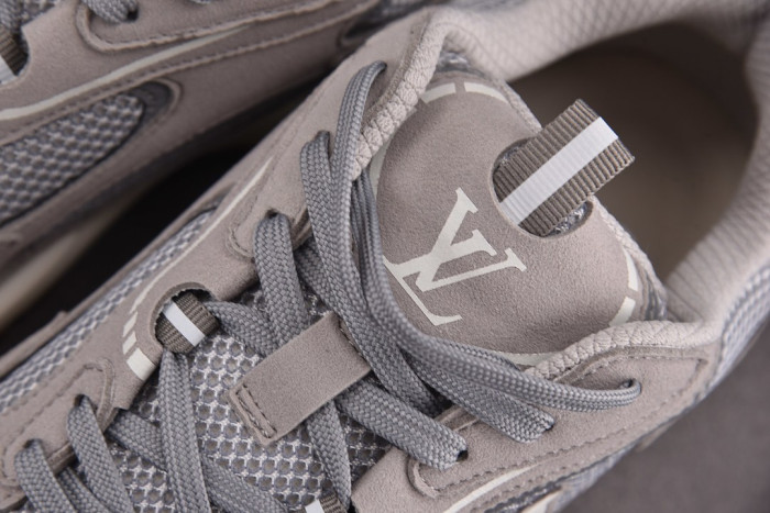 Lou1su1tt Tatic Runner Sneaker