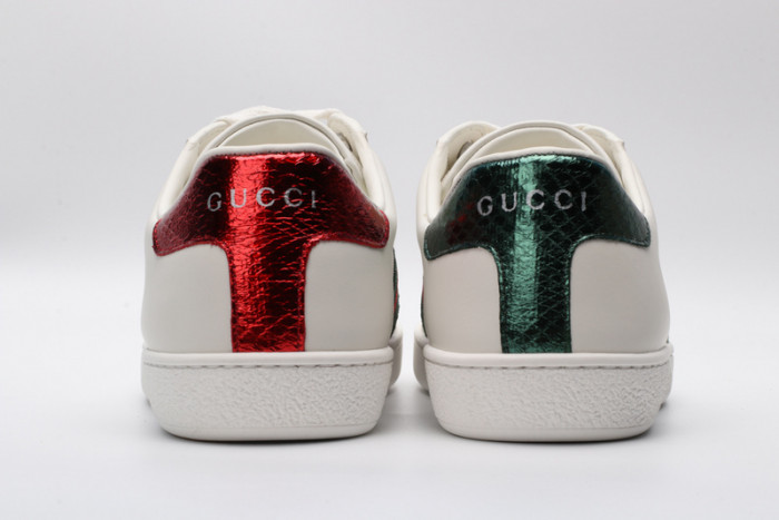 Gu66 Ace Embroidered Low-Top Sneaker white with bee