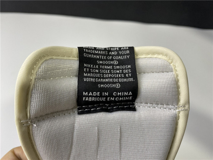 AIR Jordan 1 Retro High Dark Mocha 555088-105