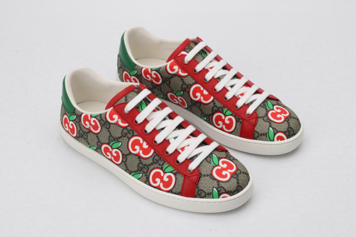Gu66 Ace Embroidered Low-Top Sneaker