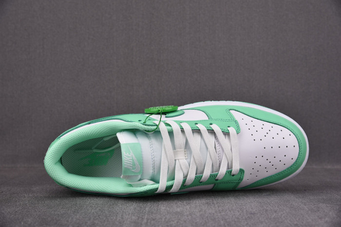 Nike Dunk Low Green Glow (W) DD1503-105