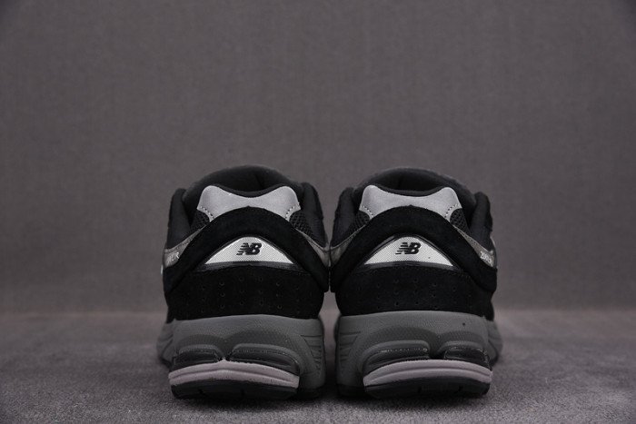 N3W BLANCE SNEAKER