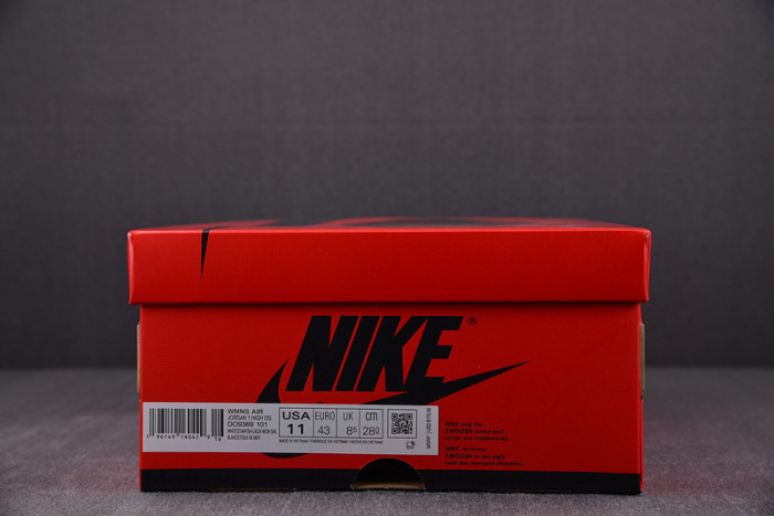 Air Jordan 1 High OG WMNS “Starfish” DO9369-101